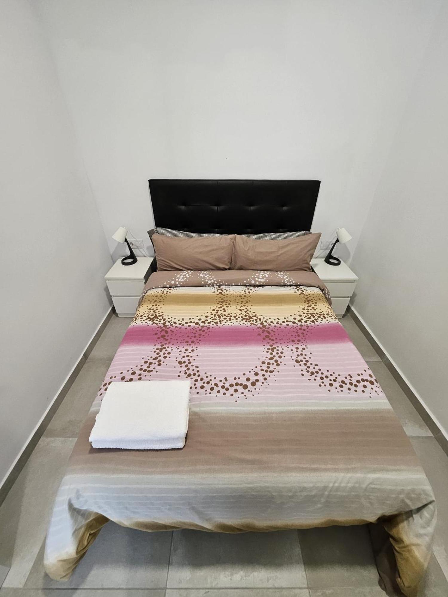 Apartments Jota Barcelona Buitenkant foto